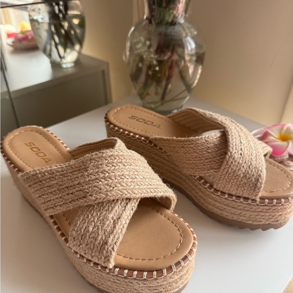 Soda Women's Tan Woven Platform Sandals